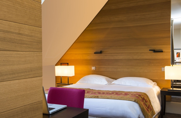 Imagen de la habitación del Hotel Ermitage, Evian Les Bains. Foto 8