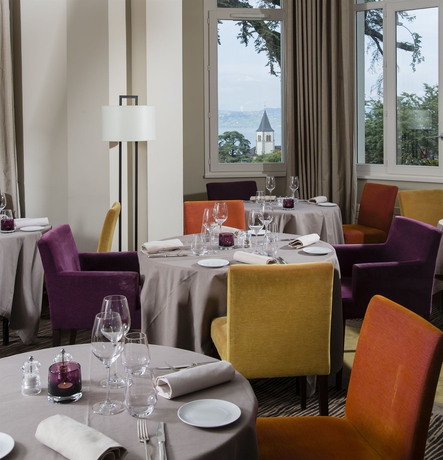 Imagen del bar/restaurante del Hotel Ermitage, Evian Les Bains. Foto 4