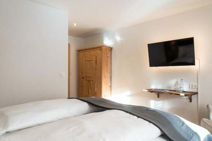 Imagen de la habitación del Hotel Ermitage Kandersteg. Foto 11