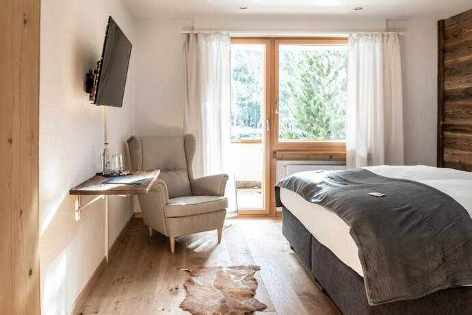 Imagen de la habitación del Hotel Ermitage Kandersteg. Foto 17