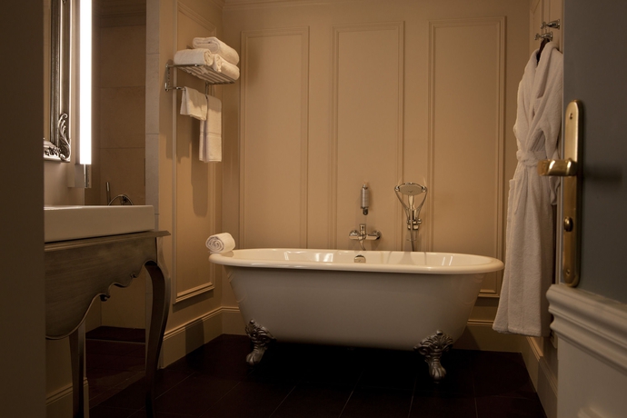 Imagen de la habitación del Hotel Ermitage Mont Saint Michel. Foto 2