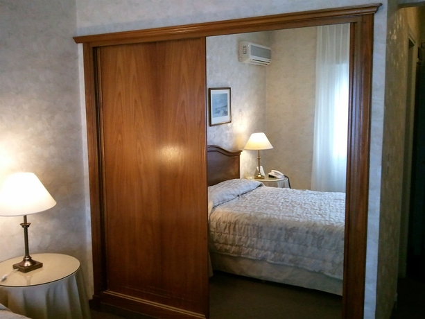 Imagen de la habitación del Hotel Ermitage, Montevideo. Foto 9