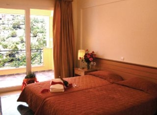 Imagen de la habitación del Hotel Ermones Golf Palace. Foto 5