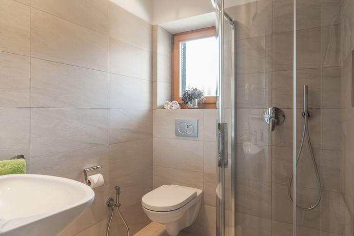 Imagen de la habitación del Hotel Erna. Foto 9
