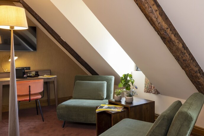 Imagen de la habitación del Hotel Ernest. Foto 16