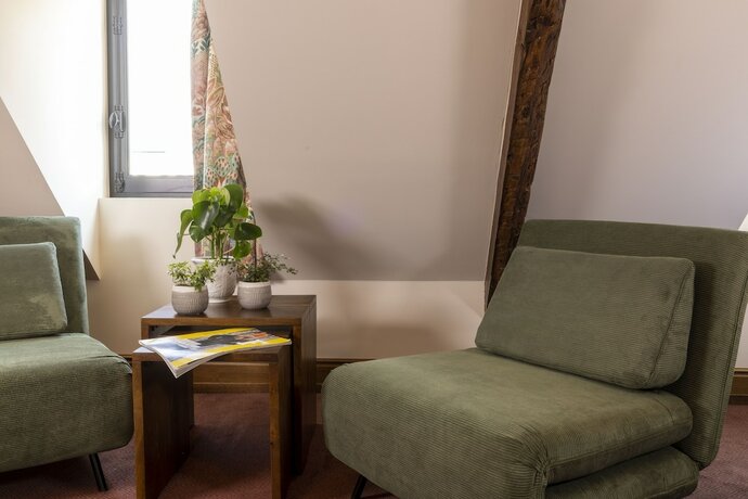 Imagen general del Hotel Ernest. Foto 12