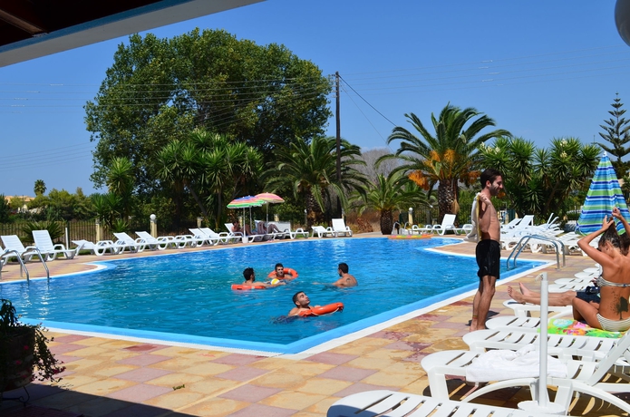 Imagen de la piscina del Hotel Erofili, Kavos. Foto 15