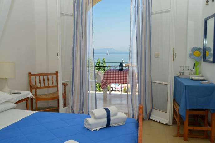 Imagen de la habitación del Hotel Eros, Corfu. Foto 14