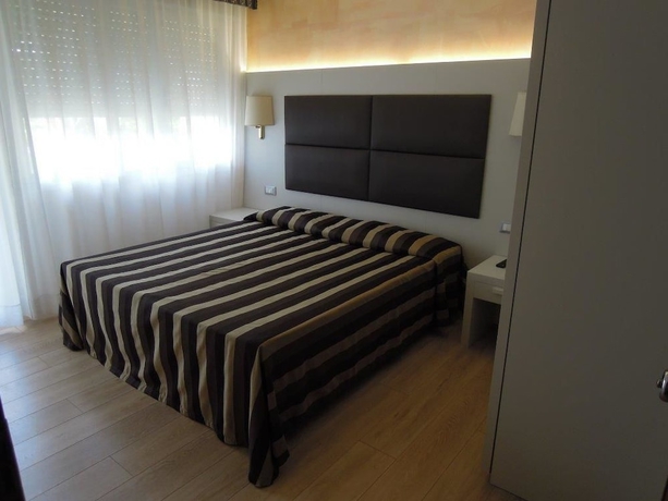 Imagen de la habitación del Hotel Eros, Lignano Sabbiadoro. Foto 14