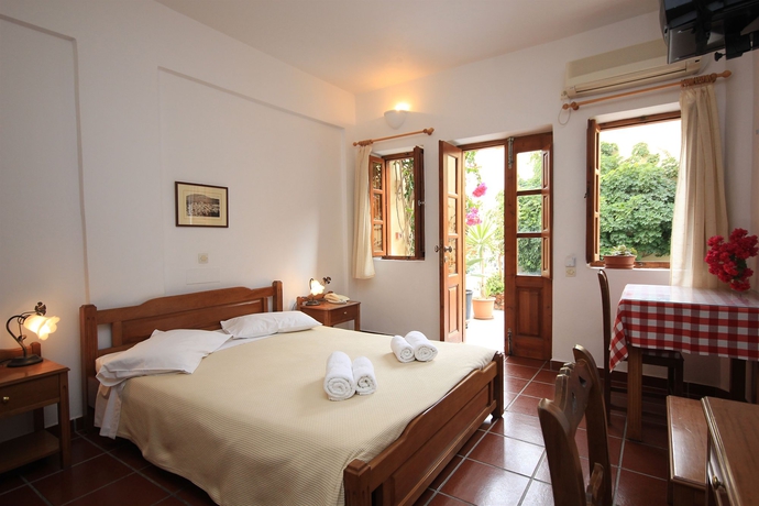 Imagen de la habitación del Hotel Ersi Villas. Foto 6