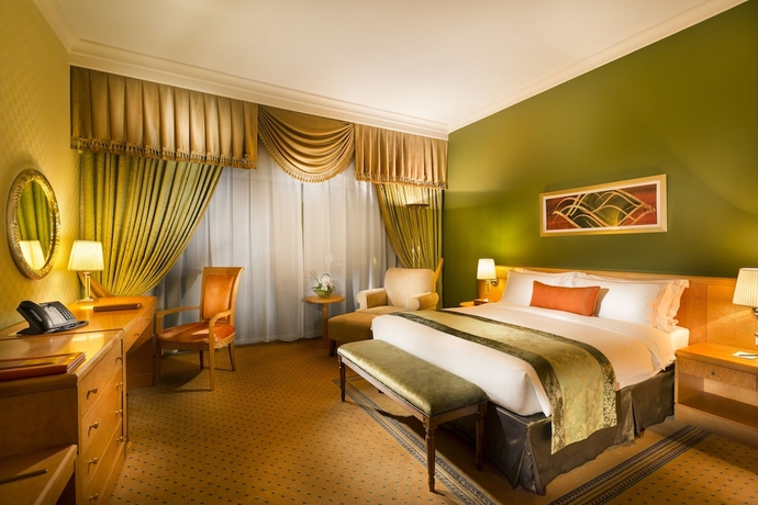 Imagen de la habitación del Hotel Erth Abu Dhabi. Foto 3