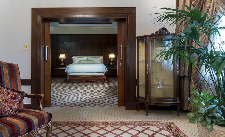 Imagen de la habitación del Hotel Erth Abu Dhabi. Foto 9