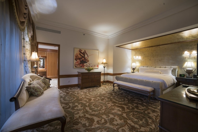 Imagen de la habitación del Hotel Erth Abu Dhabi. Foto 12