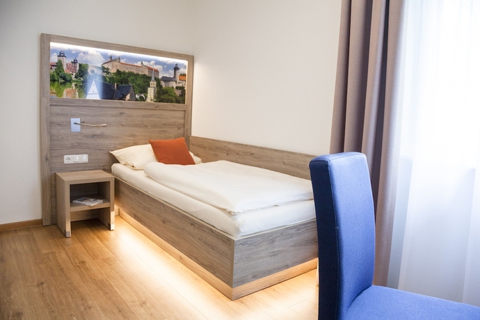 Imagen de la habitación del Hotel Ertl. Foto 4