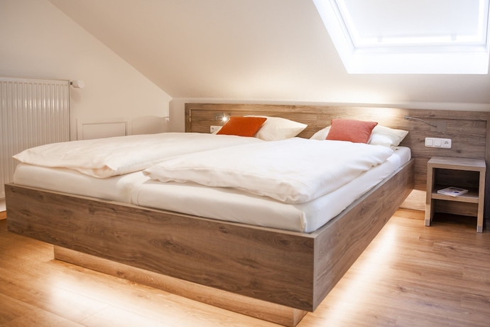 Imagen de la habitación del Hotel Ertl. Foto 7