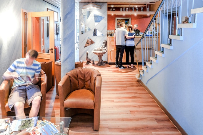 Imagen de los interiores del Hotel Ertl. Foto 18