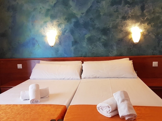 Imagen de la habitación del Hotel Erts Boutique. Foto 8