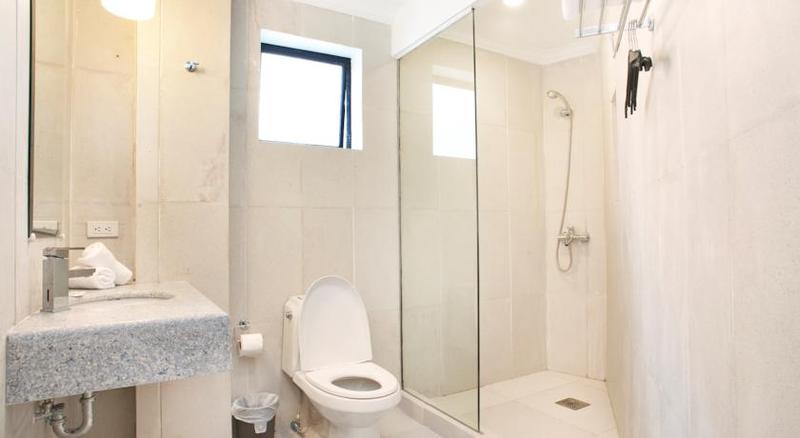 Imagen de la habitación del Hotel Erus Suites. Foto 8