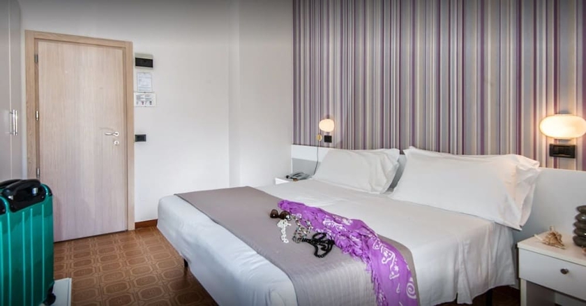 Imagen de la habitación del Hotel Ervill. Foto 18