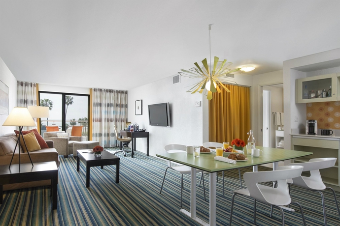 Imagen de los interiores del Hotel Erwin. Foto 16