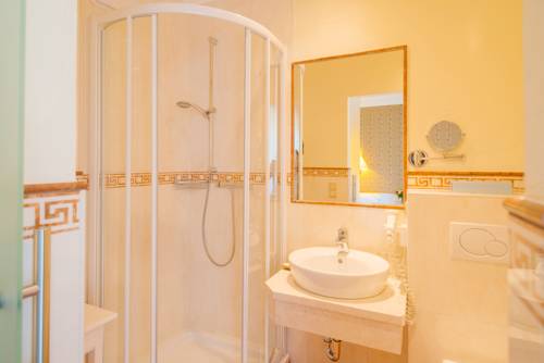 Imagen de la habitación del Hotel Erzherzog Johann Alpin Style - Adults Only, Premium Garni. Foto 6