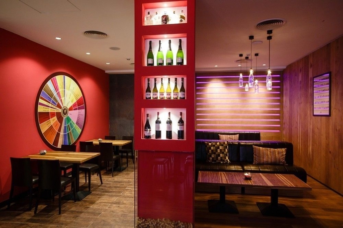 Imagen del bar/restaurante del Hotel Erzs&eacute;bet City Center Budapest, a member of Radisson Individuals. Foto 4