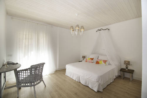 Imagen de la habitación del Hotel Es Cel De Begur. Foto 11