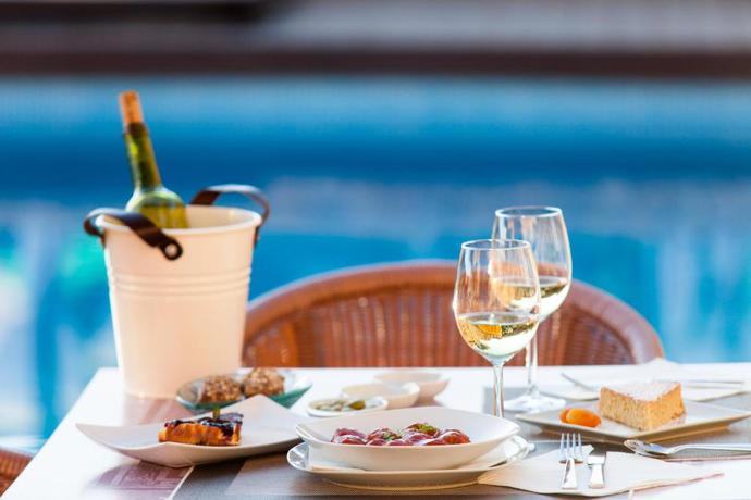 Imagen general del Hotel Es Corte Vell - Inland Bunyola - Adults Only. Foto 9