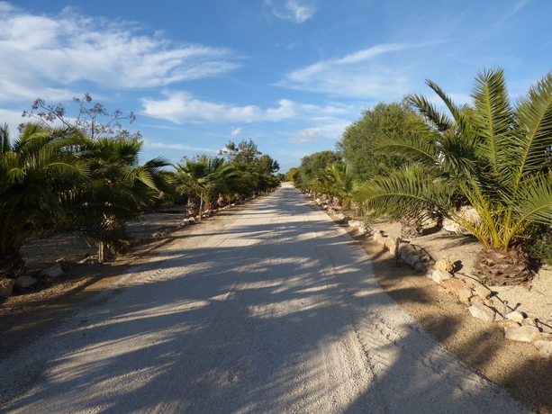 Imagen de los exteriores del Hotel Es Lloquet. Foto 11