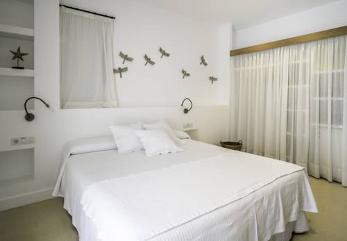 Imagen de la habitación del Hotel Es Marès. Foto 6