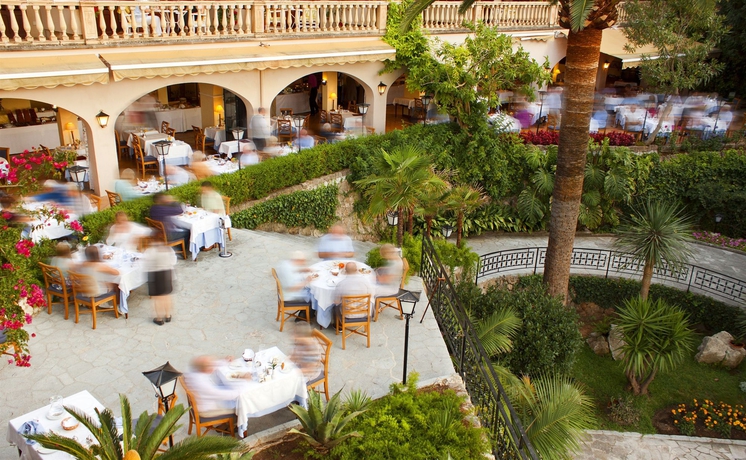 Imagen de los exteriores del Hotel Es Molí. Foto 13