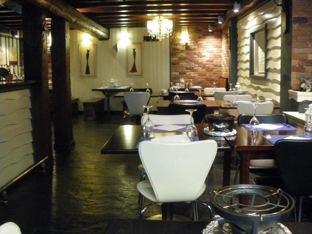 Imagen del bar/restaurante del Hotel Es Pradets. Foto 2