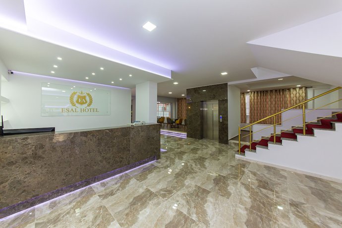 Imagen de los interiores del Hotel Esal. Foto 19