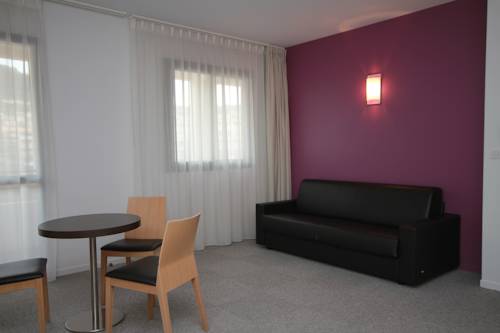 Imagen de la habitación del Hotel Esatitude. Foto 4