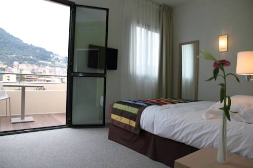 Imagen de la habitación del Hotel Esatitude. Foto 6