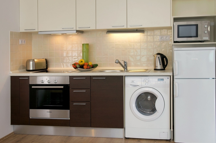 Imagen de la habitación del Hotel Escala Hotel and Suites. Foto 9