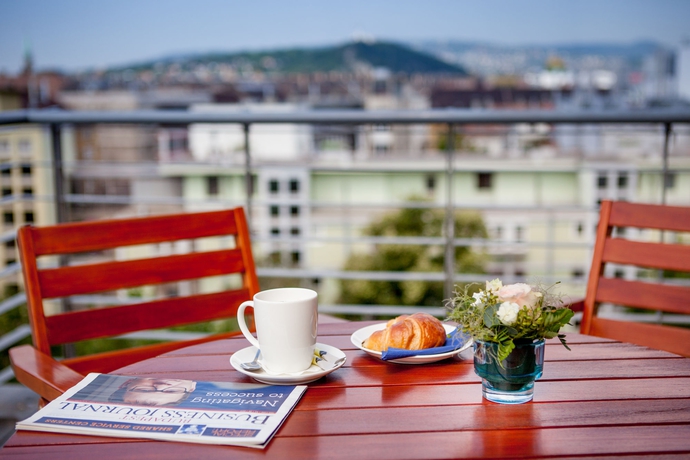 Imagen del bar/restaurante del Hotel Escala Hotel and Suites. Foto 7