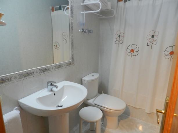 Imagen de la habitación del Hotel Escalar. Foto 6