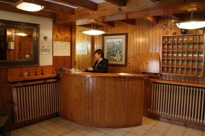 Imagen de los interiores del Hotel Escalar. Foto 17