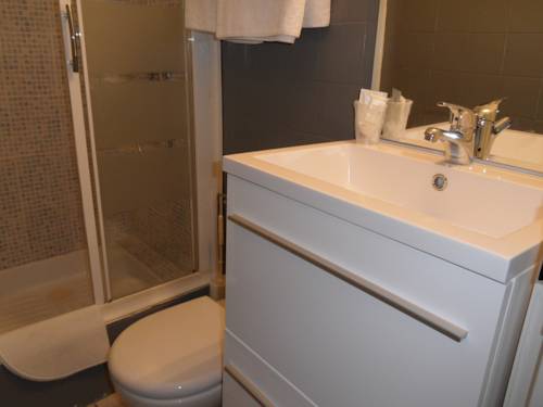 Imagen de la habitación del Hotel Escale Au Soleil. Foto 15