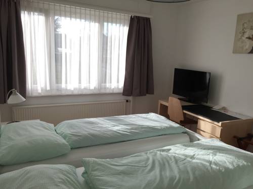 Imagen de la habitación del Hotel Escale, Givisiez. Foto 8