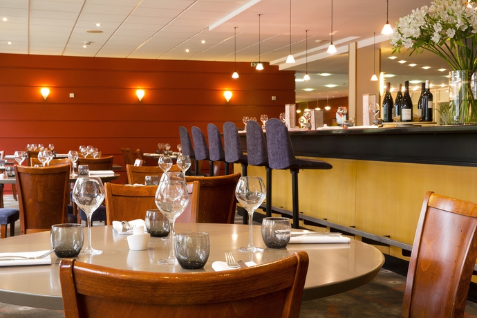 Imagen del bar/restaurante del Hotel Escale Oceania Brest. Foto 5