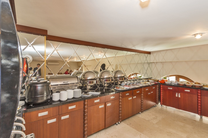 Imagen del bar/restaurante del Hotel Escardin. Foto 3