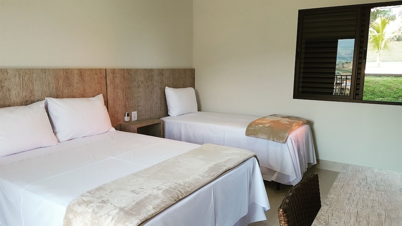 Imagen de la habitación del Hotel Escarpas Resort. Foto 5