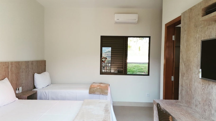 Imagen de la habitación del Hotel Escarpas Resort. Foto 12