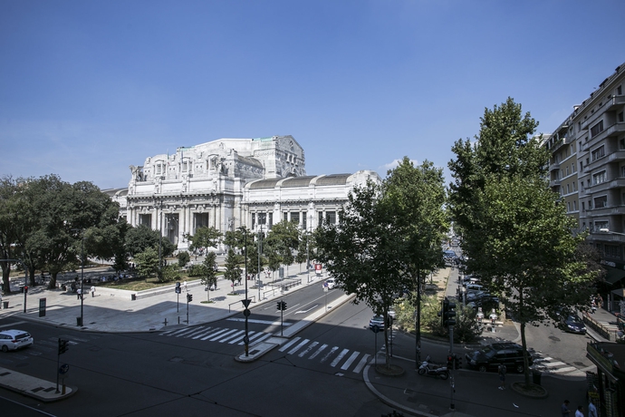 Imagen general del Hotel Esco. Foto 2