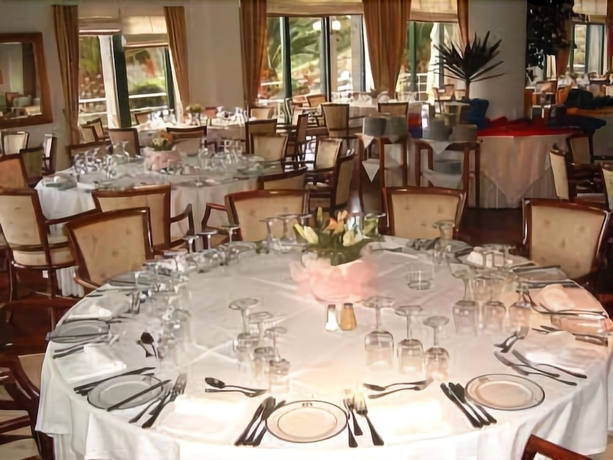 Imagen del bar/restaurante del Hotel Escola. Foto 4