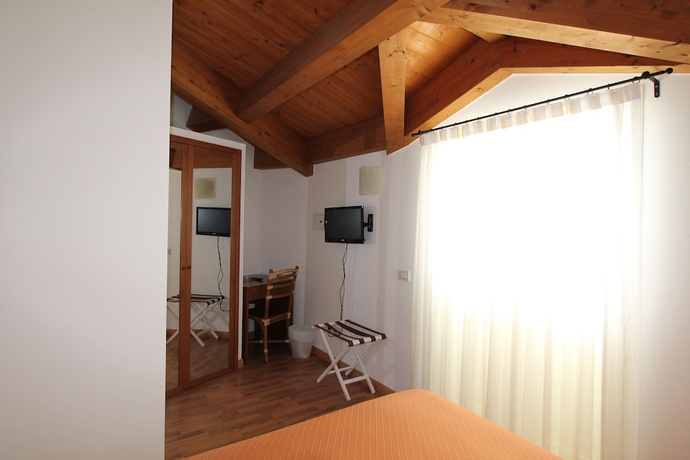 Imagen de la habitación del Hotel Escorial, Cervia. Foto 3