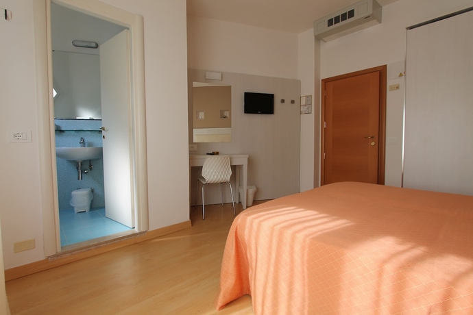 Imagen de la habitación del Hotel Escorial, Cervia. Foto 5