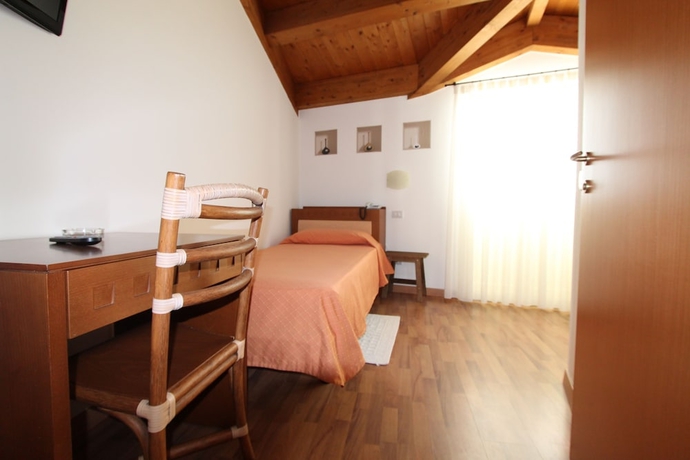 Imagen de la habitación del Hotel Escorial, Cervia. Foto 14